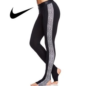 Nike Stirrup Leggings with Side Pattern Size Small
